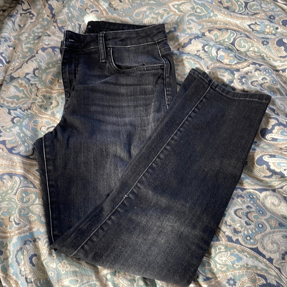 Joe’s cropped boyfriend jean washed black